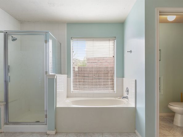 12422 Glenleigh Drive, Houston TX 77014