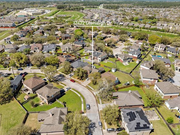 12422 Glenleigh Drive, Houston TX 77014