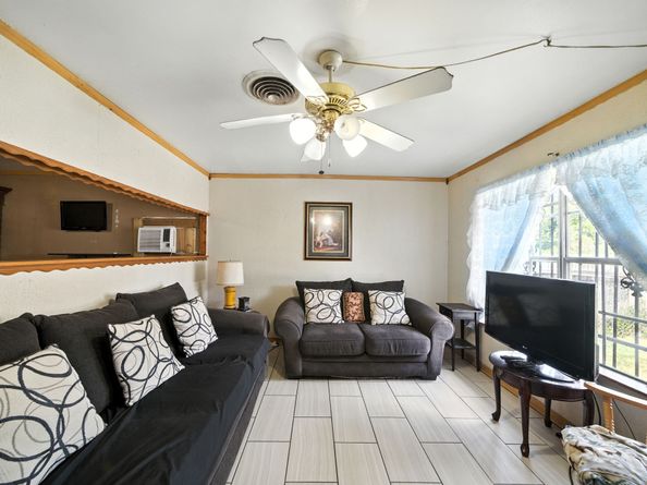 4924 Park Dr Drive, Houston TX 77023