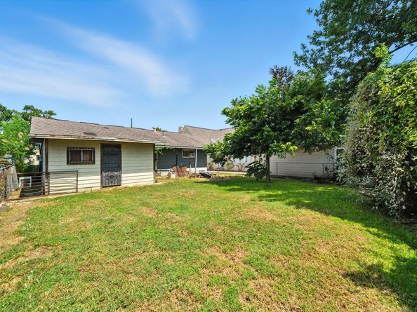 4924 Park Dr Drive, Houston TX 77023