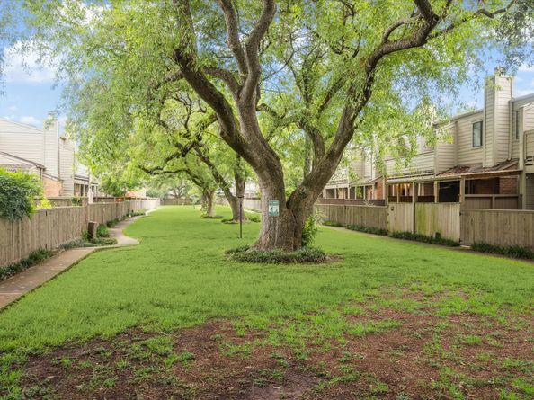 1608 Prairie Mark Lane, Houston TX 77077