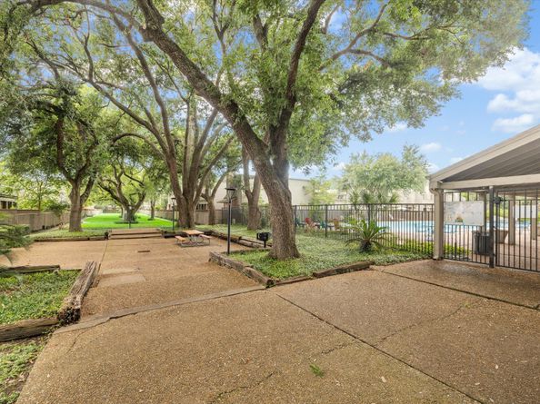 1608 Prairie Mark Lane, Houston TX 77077