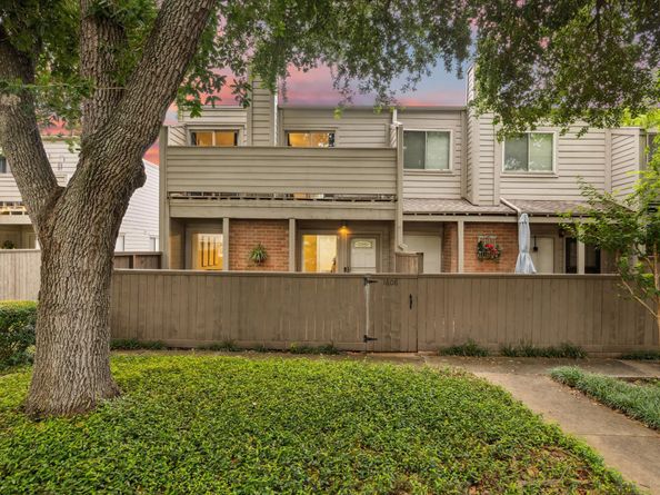 1608 Prairie Mark Lane, Houston TX 77077