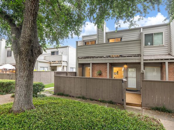 1608 Prairie Mark Lane, Houston TX 77077