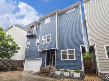 1431 W 25th Street
