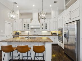 1431 W 25th Street, Houston TX 77008