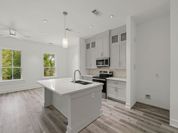 867 E Lonnie Lane, Houston TX 77091