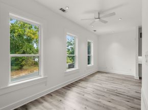 867 E Lonnie Lane, Houston TX 77091