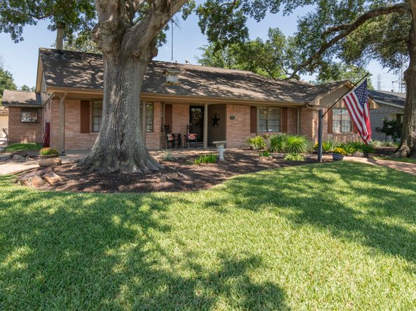 4306 Silverwood Drive, Houston TX 77035