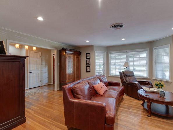 4306 Silverwood Drive, Houston TX 77035