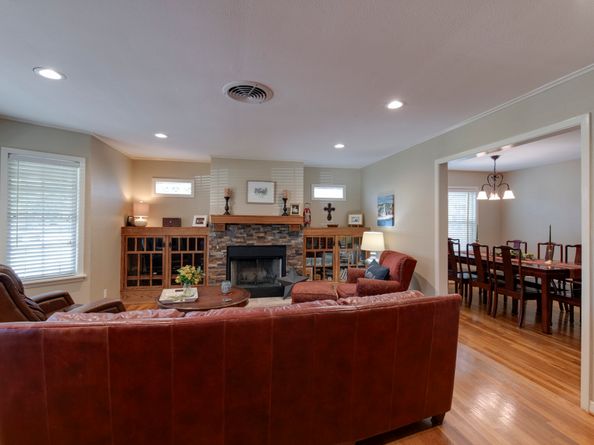 4306 Silverwood Drive, Houston TX 77035