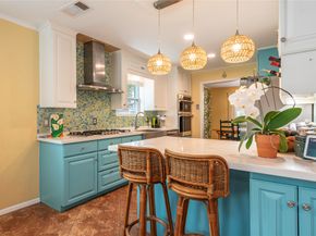 1902 Port Royal Drive, Nassau Bay TX 77058