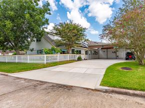 1902 Port Royal Drive, Nassau Bay TX 77058