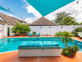 1902 Port Royal Drive, Nassau Bay TX 77058