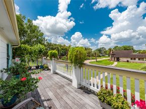 1902 Port Royal Drive, Nassau Bay TX 77058