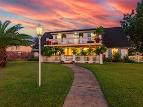 1902 Port Royal Drive, Nassau Bay TX 77058