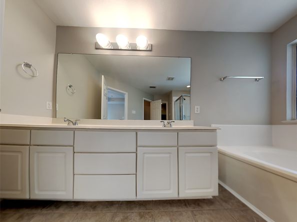 2343 Village Leaf Drive, Spring TX 77386