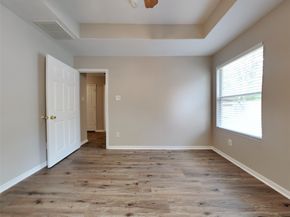 2343 Village Leaf Drive, Spring TX 77386