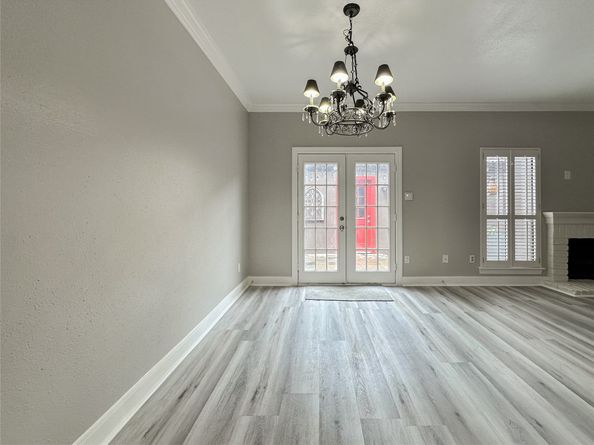 701 Bering Drive 1603, Houston TX 77057