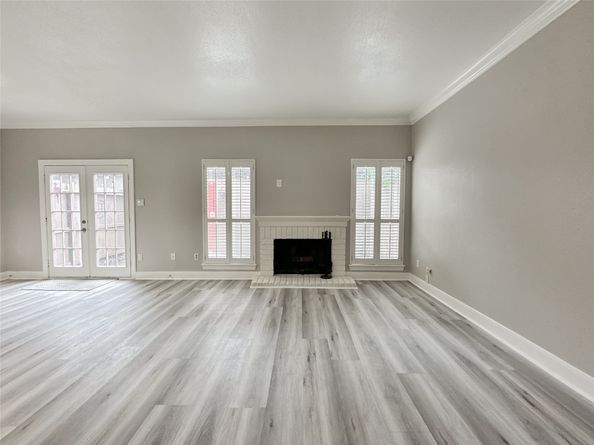 701 Bering Drive 1603, Houston TX 77057