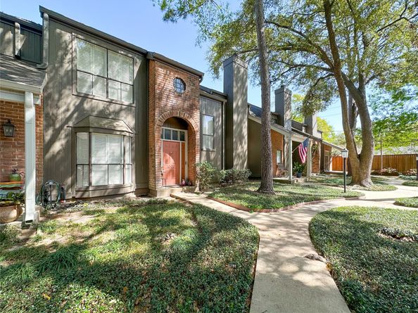 701 Bering Drive 1603, Houston TX 77057