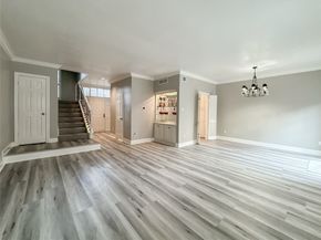 701 Bering Drive 1603, Houston TX 77057