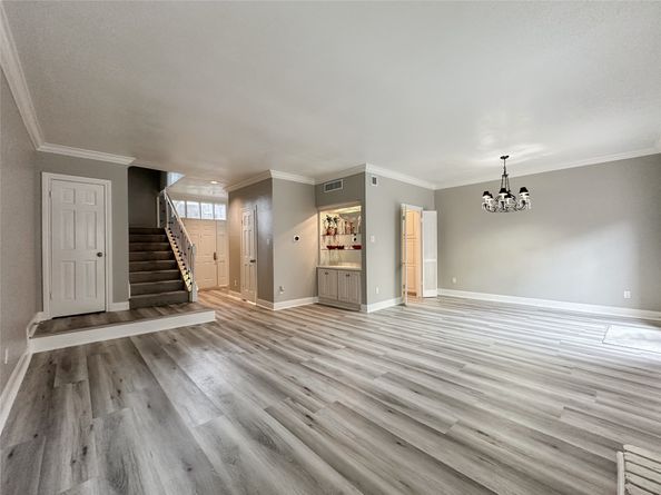 701 Bering Drive 1603, Houston TX 77057