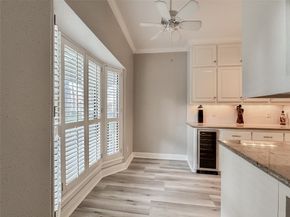 701 Bering Drive 1603, Houston TX 77057