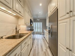 701 Bering Drive 1603, Houston TX 77057