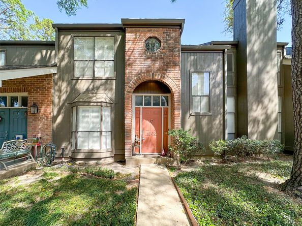 701 Bering Drive 1603, Houston TX 77057
