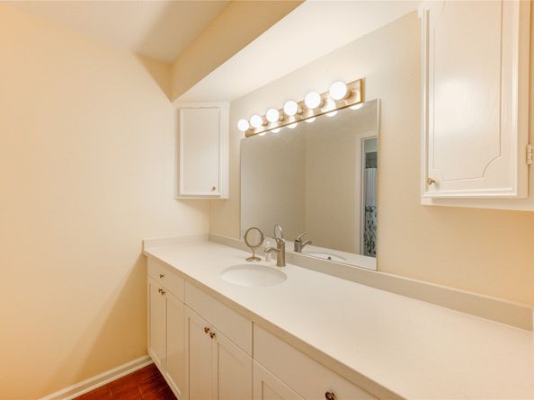 5418 Winding Way Drive, Houston TX 77091