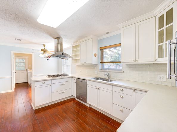 5418 Winding Way Drive, Houston TX 77091