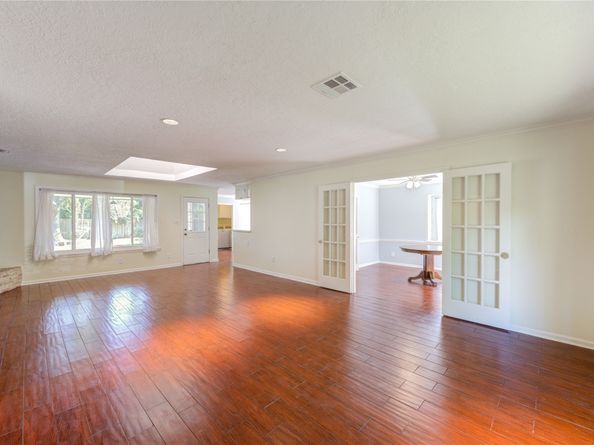 5418 Winding Way Drive, Houston TX 77091