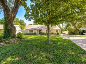 5418 Winding Way Drive, Houston TX 77091