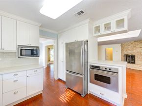 5418 Winding Way Drive, Houston TX 77091