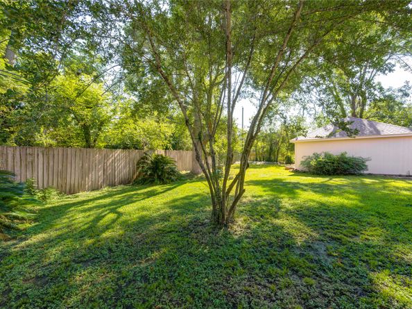 5418 Winding Way Drive, Houston TX 77091