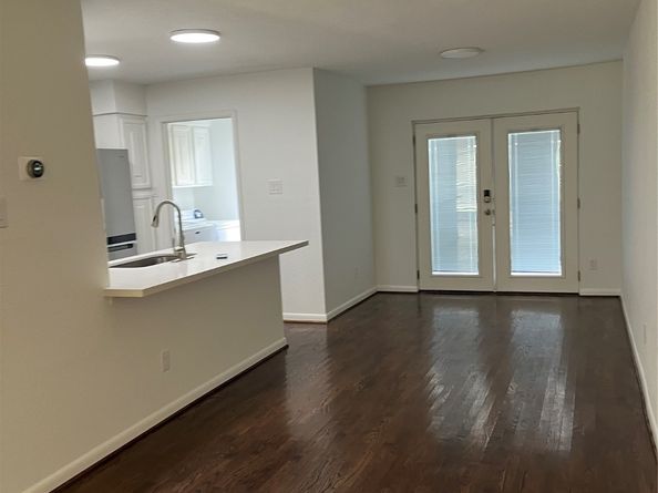 2517 Bering Drive, Houston TX 77057