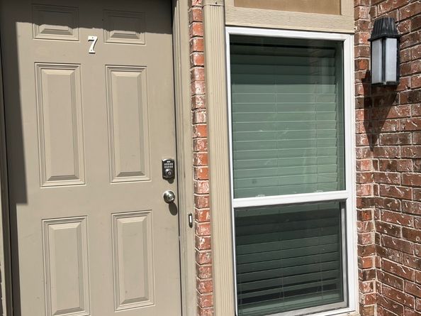 2517 Bering Drive, Houston TX 77057