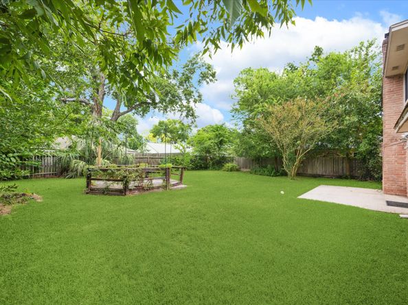 12710 Westleigh Drive, Houston TX 77077