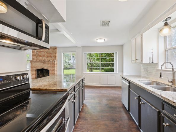12710 Westleigh Drive, Houston TX 77077