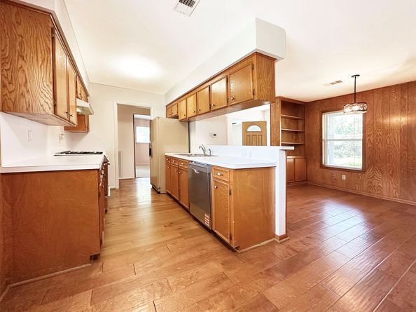 7050 Cole Creek Drive, Houston TX 77092