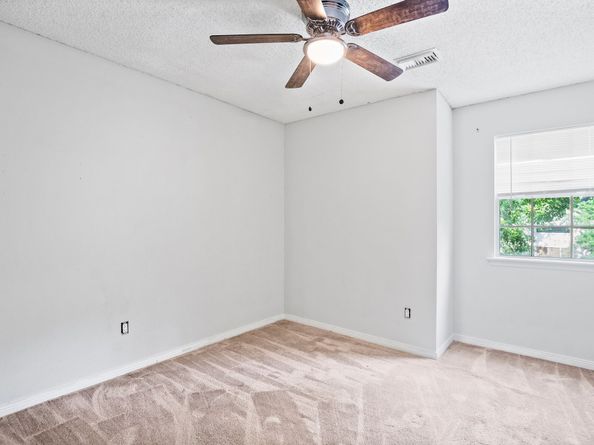 22 S Rain Forest Court, The Woodlands TX 77380
