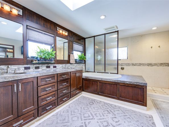 2500 Glen Haven, Houston TX 77030