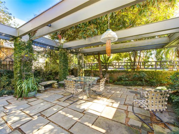 2500 Glen Haven, Houston TX 77030