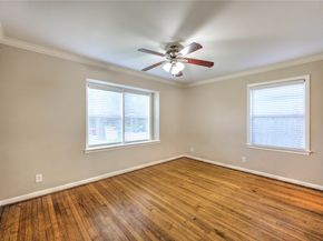 6817 Roos Road, Houston TX 77074