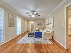 6817 Roos Road, Houston TX 77074
