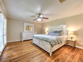 6817 Roos Road, Houston TX 77074