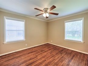 6817 Roos Road, Houston TX 77074
