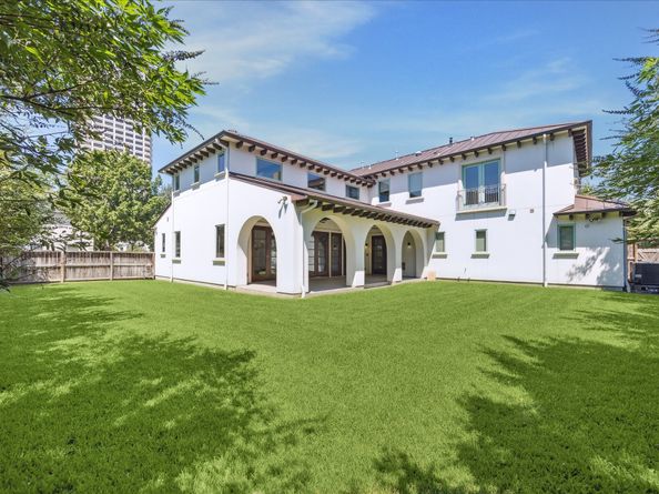 2101 Dickey Place, Houston TX 77019