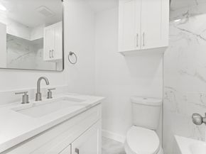2822 Briarhurst Drive 44, Houston TX 77057